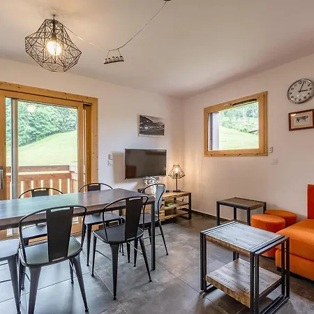3 Pieces + Cabine, 6 Pers, Terrasse Sud/est, Proche Pistes, Garage, Wi-fi - Fr-1-671-106 *